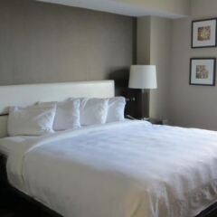 Отель Four Points by Sheraton Las Vegas East Flamingo США, Лас-Вегас - отзывы, цены и фото номеров - забронировать отель Four Points by Sheraton Las Vegas East Flamingo онлайн комната для гостей фото 4