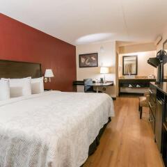 Отель Red Roof Inn PLUS+ Columbus-Ohio State University OSU США, Колумбус - отзывы, цены и фото номеров - забронировать отель Red Roof Inn PLUS+ Columbus-Ohio State University OSU онлайн комната для гостей