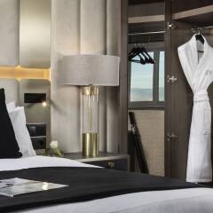 Отель Melia Castilla сейф в номере