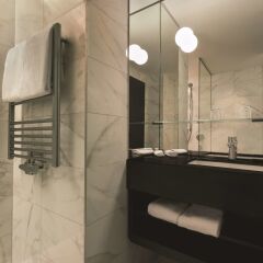 Adina Apartment Hotel Frankfurt Westend ванная