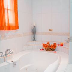 Hotel Boutique Casa Jardines Сан-Педро-Сула ванная фото 2