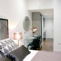 Апартаменты Valet Apartments Golden Square удобства в номере
