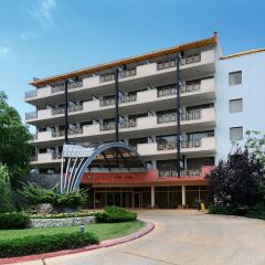 Berlin Green Park Hotel- All Inclusive парковка