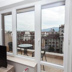 Апартаменты Sofia Art Gallery Vacation Apartments София балкон