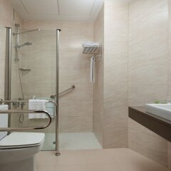 Отель NH Avenida Jerez Испания, Херес-де-ла-Фронтера - отзывы, цены и фото номеров - забронировать отель NH Avenida Jerez онлайн ванная фото 2
