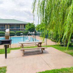 Отель Americas Best Value Inn - North Nashville/Goodlettsville бассейн