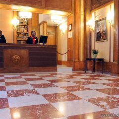Отель L'Echiquier Opéra Paris MGallery by Sofitel Франция, Париж - 8 отзывов об отеле, цены и фото номеров - забронировать отель L'Echiquier Opéra Paris MGallery by Sofitel онлайн интерьер отеля