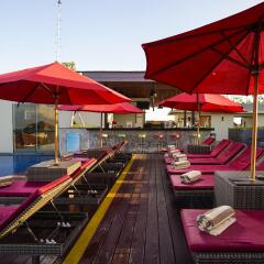 Отель Swiss-Belinn Legian бассейн