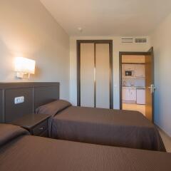 Отель Fuengirola Beach Apartamentos Turisticos комната для гостей фото 2