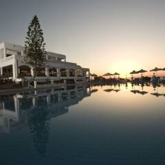 Maritimo Beach Hotel фото 4