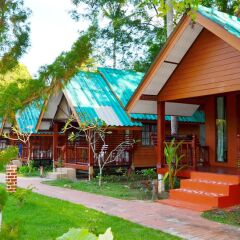 Отель Sayang Beach Resort Koh Lanta с домашними животными