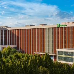 Отель Holiday Inn Beijing Airport Zone пляж