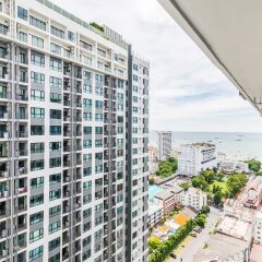 Отель The Base Central Pattaya By Favstay Паттайя балкон