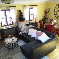 Отель Incredible 2Br Loft in Heart of Prague интерьер отеля фото 3