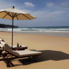 Отель Naithonburi Beach Resort Phuket пляж