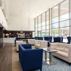 Отель Hampton by Hilton Amsterdam/Arena Boulevard Нидерланды, Амстердам - 2 отзыва об отеле, цены и фото номеров - забронировать отель Hampton by Hilton Amsterdam/Arena Boulevard онлайн интерьер отеля фото 2