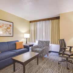 Отель La Quinta Inn & Suites Logan комната для гостей фото 5