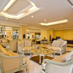 Отель LK Royal Suite Pattaya Таиланд, Паттайя - 1 отзыв об отеле, цены и фото номеров - забронировать отель LK Royal Suite Pattaya онлайн бассейн фото 2