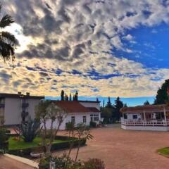 Отель Tropikal Resort Албания, Дуррес - отзывы, цены и фото номеров - забронировать отель Tropikal Resort онлайн парковка