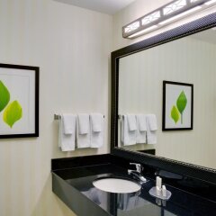 Отель Fairfield Inn And Suites By Marriott Lake City Лейк-Сити ванная