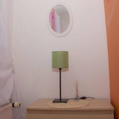 Warsaw Downtown Hostel сейф в номере