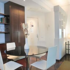 Отель DFlat Escultor Madrid 508 Apartments Испания, Мадрид - отзывы, цены и фото номеров - забронировать отель DFlat Escultor Madrid 508 Apartments онлайн комната для гостей фото 2