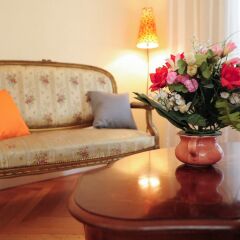 Отель Appartement Minuetto - 5 Stars Holiday House Ницца комната для гостей