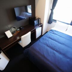 Hotel Livemax Tokyo Shiomi Ekimae сейф в номере