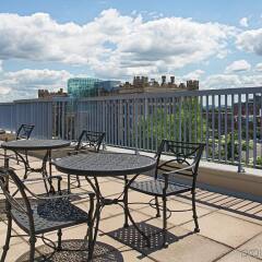 Отель Best Western Plus Victoria Park Suites Канада, Оттава - отзывы, цены и фото номеров - забронировать отель Best Western Plus Victoria Park Suites онлайн балкон