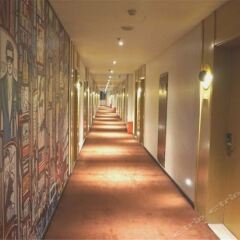 IU Hotel (Rongchang High-speed Railway Station) интерьер отеля фото 3