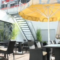 Pearl Hotel бассейн