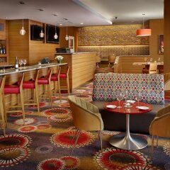 Отель Residence Inn by Marriott Vancouver Downtown Канада, Ванкувер - отзывы, цены и фото номеров - забронировать отель Residence Inn by Marriott Vancouver Downtown онлайн гостиничный бар