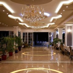 Отель Fafa Hotel Албания, Голем - отзывы, цены и фото номеров - забронировать отель Fafa Hotel онлайн интерьер отеля