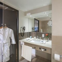 Отель Dorint Airport-Hotel Zürich Швейцария, Глаттбруг - отзывы, цены и фото номеров - забронировать отель Dorint Airport-Hotel Zürich онлайн ванная
