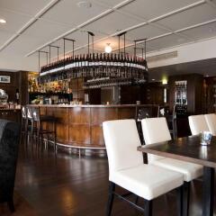 Hotel St Moritz, Queenstown - MGallery Collection гостиничный бар