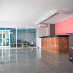 Отель Zen Rooms Phetchaburi 13 Бангкок фитнесс-зал
