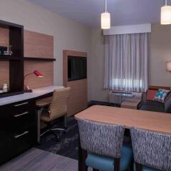Отель TownePlace Suites by Marriott Saskatoon комната для гостей фото 5