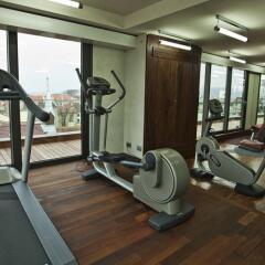 Отель Graffit Gallery Design Hotel Болгария, Варна - 2 отзыва об отеле, цены и фото номеров - забронировать отель Graffit Gallery Design Hotel онлайн фитнесс-зал фото 2