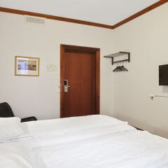 Отель P-HOTELS Осло сейф в номере