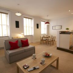 Апартаменты Acorn of London - Gower Apartments Лондон комната для гостей
