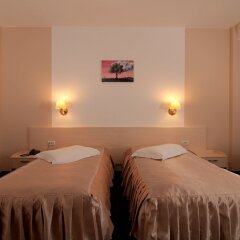 Hotel Nevis Wellness & SPA in Oradea, Romania from 95$, photos, reviews - zenhotels.com guestroom