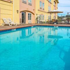 Отель La Quinta Inn & Suites Vicksburg бассейн