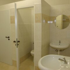 Отель Hostel Advantage Чехия, Прага - отзывы, цены и фото номеров - забронировать отель Hostel Advantage онлайн ванная