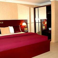 Chesney Hotel сейф в номере