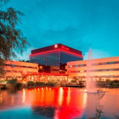 Отель ibis Schiphol Amsterdam Airport Нидерланды, Бадхевердорп - 7 отзывов об отеле, цены и фото номеров - забронировать отель ibis Schiphol Amsterdam Airport онлайн приотельная территория фото 2