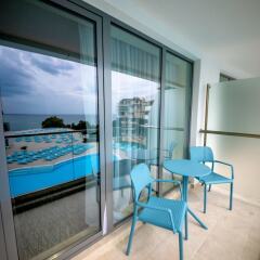 Отель RIU Hotel Astoria Mare - All Inclusive Болгария, Золотые пески - отзывы, цены и фото номеров - забронировать отель RIU Hotel Astoria Mare - All Inclusive онлайн балкон