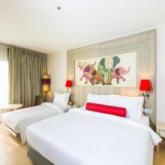 Отель Ramada by Wyndham Phuket Deevana Patong Стандартный номер с различными типами кроватей фото 3