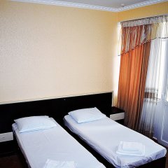 Гостиница АДМИРАЛ в Адлере - забронировать гостиницу АДМИРАЛ, цены и фото номеров Адлер комната для гостей фото 4
