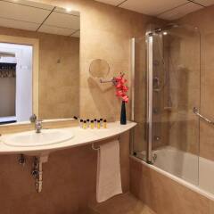 Отель Golden Port Salou & Spa ванная