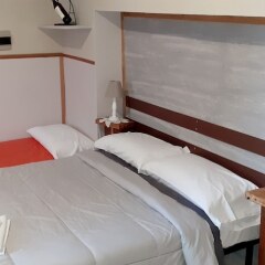 Отель Tourist House Италия, Остия-Антика - отзывы, цены и фото номеров - забронировать отель Tourist House онлайн комната для гостей фото 5